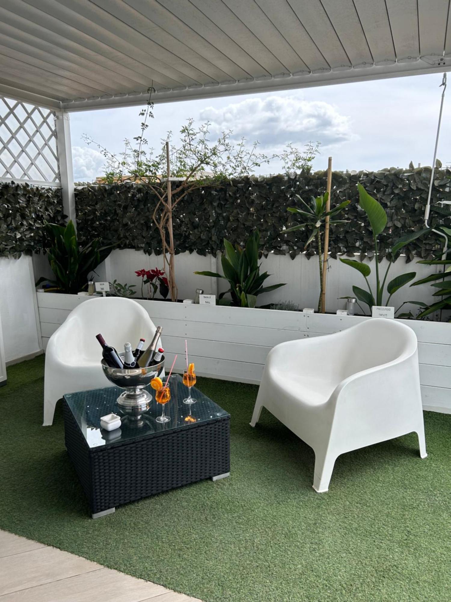 Apartamento Attico Jasmin Quartu SantʼElena Exterior foto